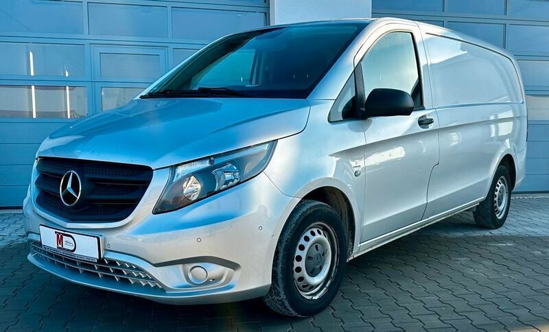 Silber Gebraucht 2015 Mercedes Vito Van / Kleinbus | 10.900 € (Superpreis) - Bild 1/4