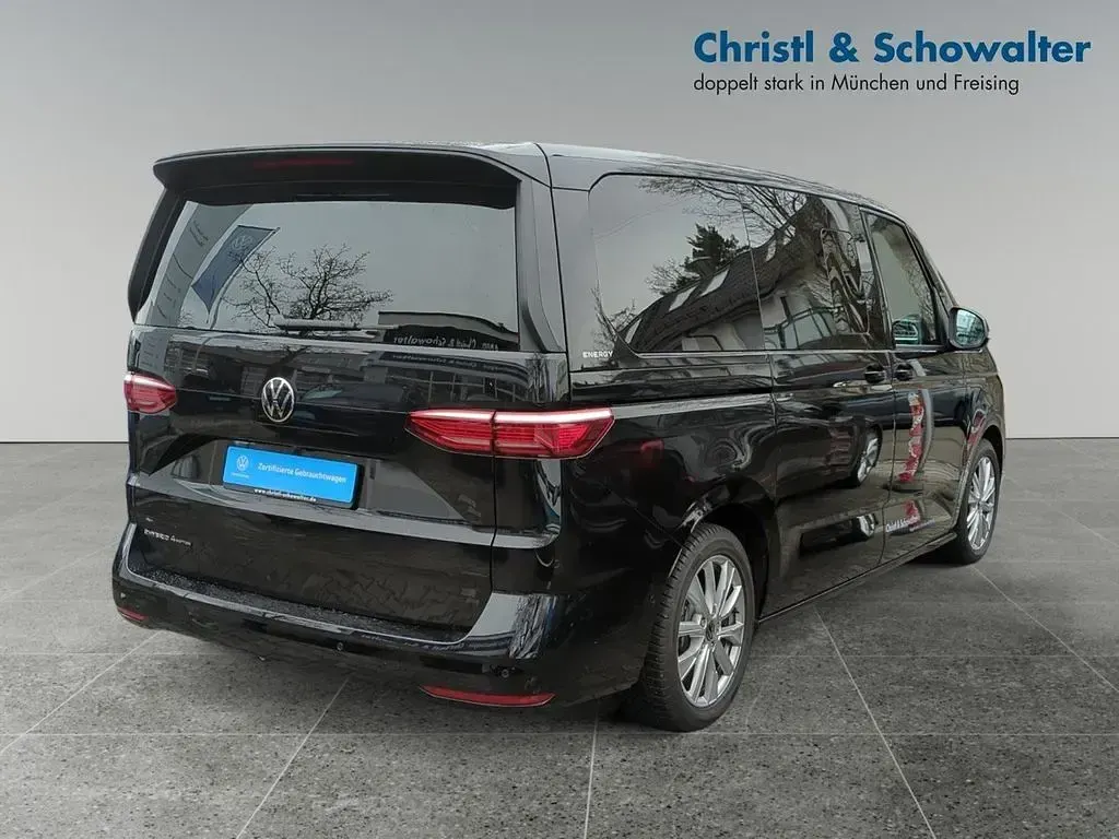 Gebraucht VW Multivan 177 PS (130 kW) 2026 Deep black perleffekt Van / Kleinbus