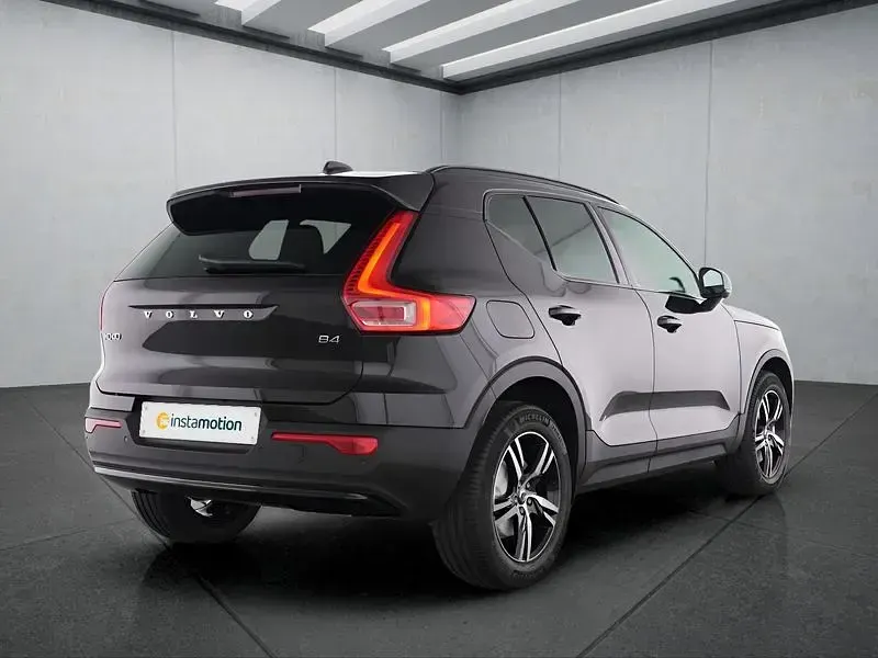 Gebraucht Volvo XC40 Plus 197 PS (144 kW) 2026 Schwarz SUV