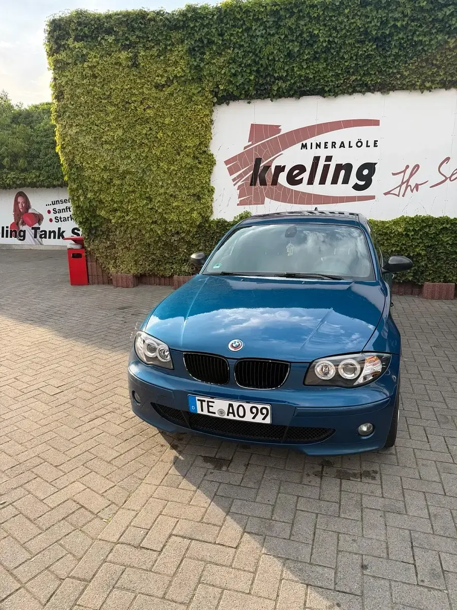 Gebraucht BMW 318 139 PS (102 kW) 2005 Blau Kleinwagen