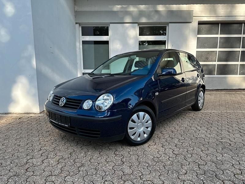 Blau Gebraucht 2002 VW Polo Comfortline Kleinwagen | 3.980 € - Bild 1/4