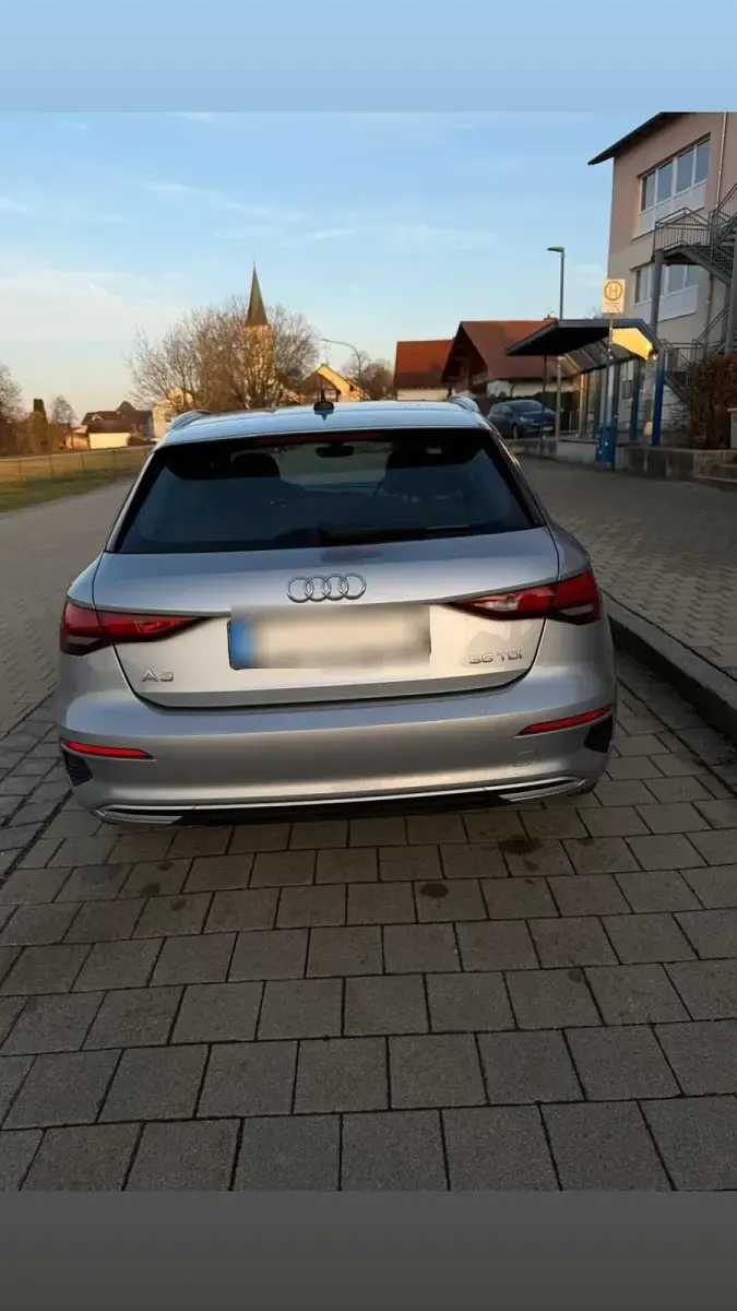 Gebraucht Audi A3 150 PS (110 kW) 2022 Grau Limousine
