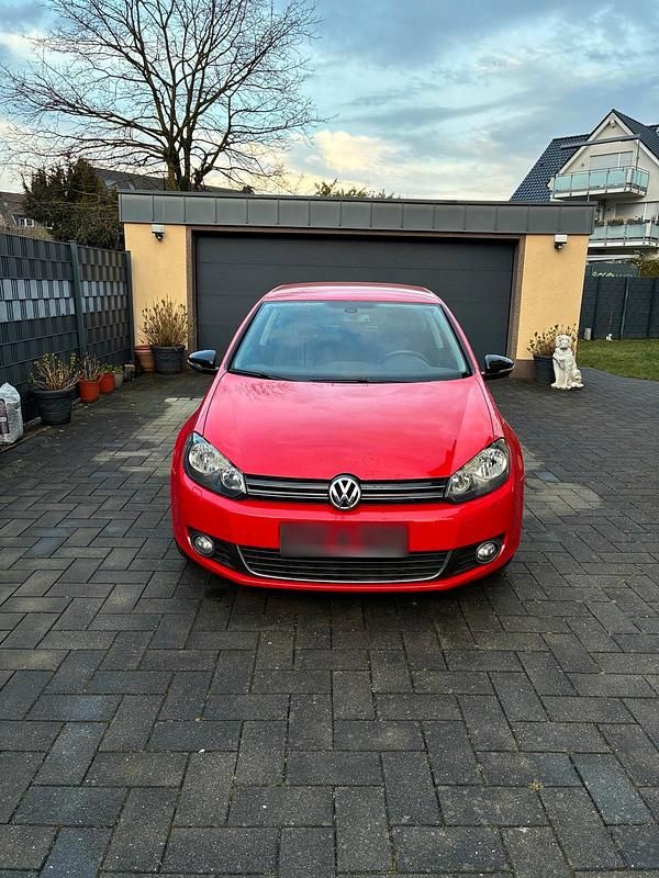 Gebraucht VW Golf 105 PS (77 kW) 2012 Rot Coupé