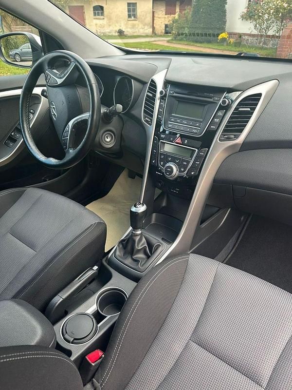 Gebraucht 2016 Hyundai i30 Kombi | 6.680 € (Superpreis) - Bild 1/4