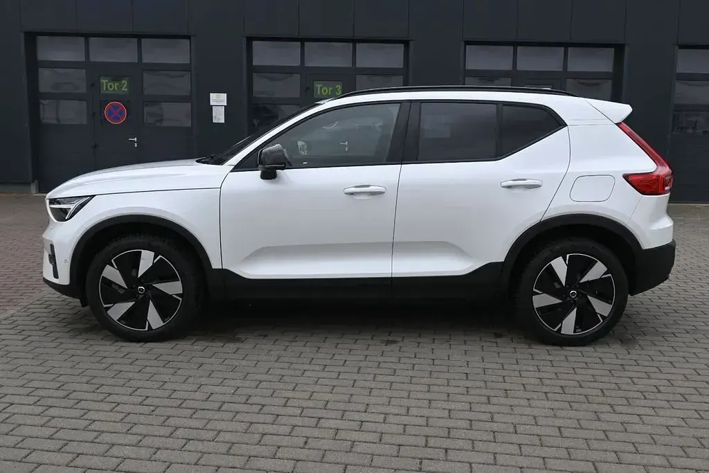 Używany Volvo EX40 185 kW (252 KM) 2025 Biały SUV