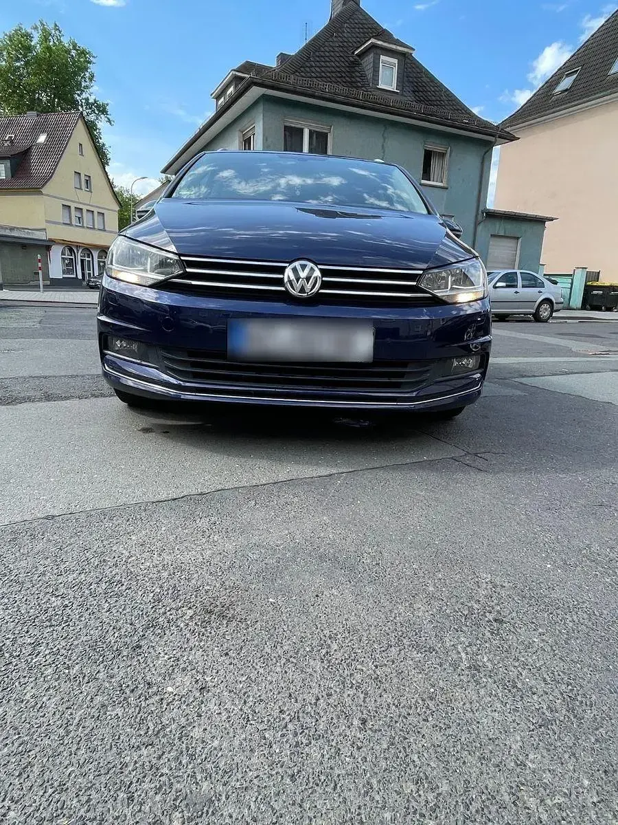 Gebraucht VW Touran Sound 110 PS (80 kW) 2018 Blau Van / Kleinbus