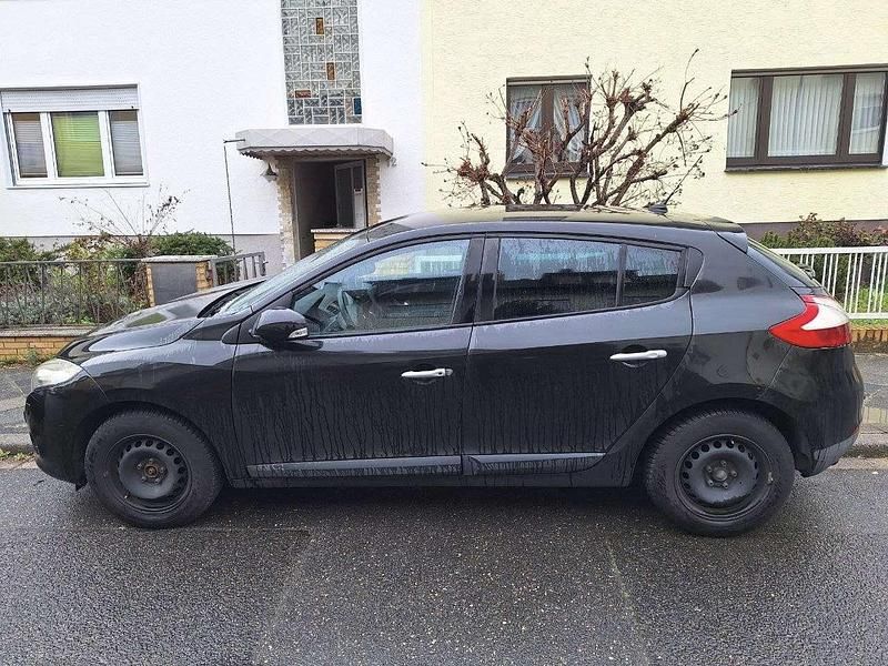 Gebraucht Renault Mégane Dynamique 131 PS (96 kW) 2009 Schwarz Limousine