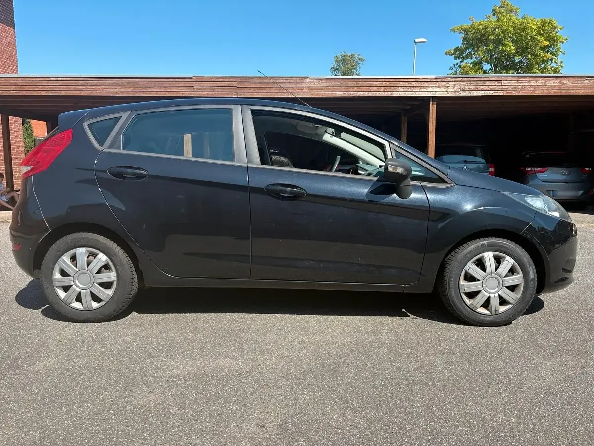 Gebraucht Ford Fiesta 82 PS (60 kW) 2009 Schwarz Kleinwagen