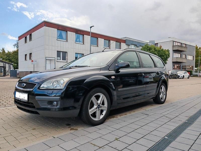 Schwarz Gebraucht 2006 Ford Focus Titanium Kombi | 2.750 € (Fairer Preis) - Bild 1/4