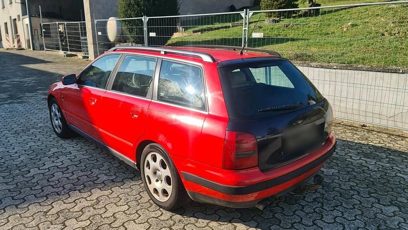 Gebraucht Audi A4 S-Line 165 PS (121 kW) 1998 Rot Kombi