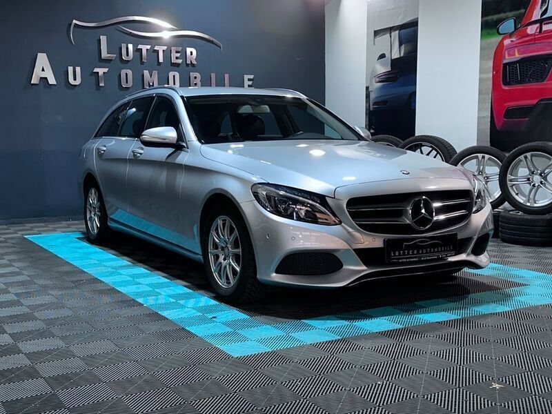 Silber Gebraucht 2015 Mercedes C180 Kombi | 13.999 € (Fairer Preis) - Bild 1/4