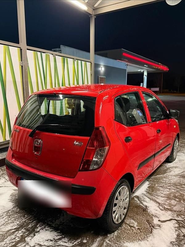 Gebraucht Hyundai i10 60 PS (44 kW) 2009 Rot Kleinwagen