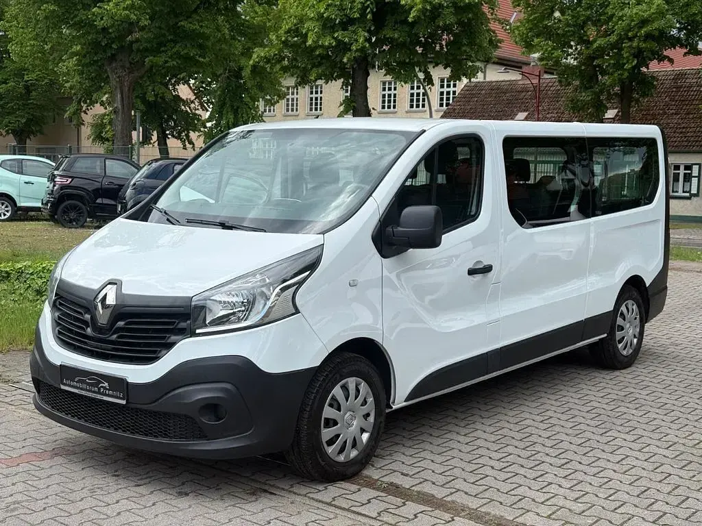 Gebraucht Renault Trafic Expression 125 PS (91 kW) 2018 Weiß Van / Kleinbus