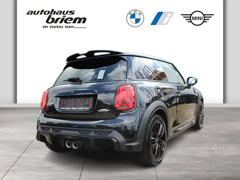 Gebraucht Mini John Cooper Works Hatch 231 PS (169 kW) 2023 Schwarz Kleinwagen