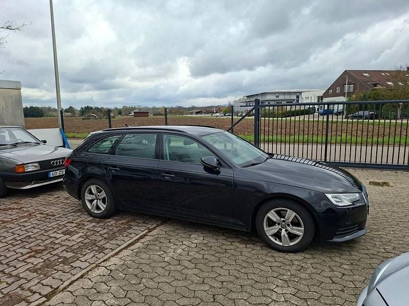 Usata Audi A4 150 CV (110 kW) 2017 Nero Station wagon