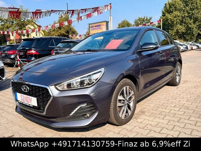 Micron/pepper grey Gebraucht 2020 Hyundai i30 YES! Limousine | 14.990 € (Fairer Preis) - Bild 1/4