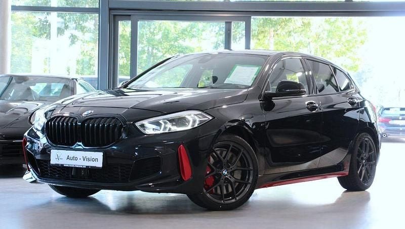 Schwarz Gebraucht 2021 BMW 128 Shadowline Limousine | 27.900 € (Fairer Preis) - Bild 1/4