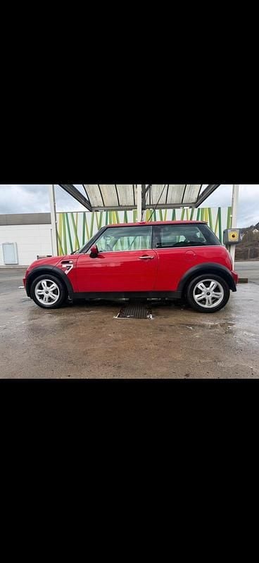 Gebraucht Mini ONE 90 PS (66 kW) 2006 Rot Kleinwagen