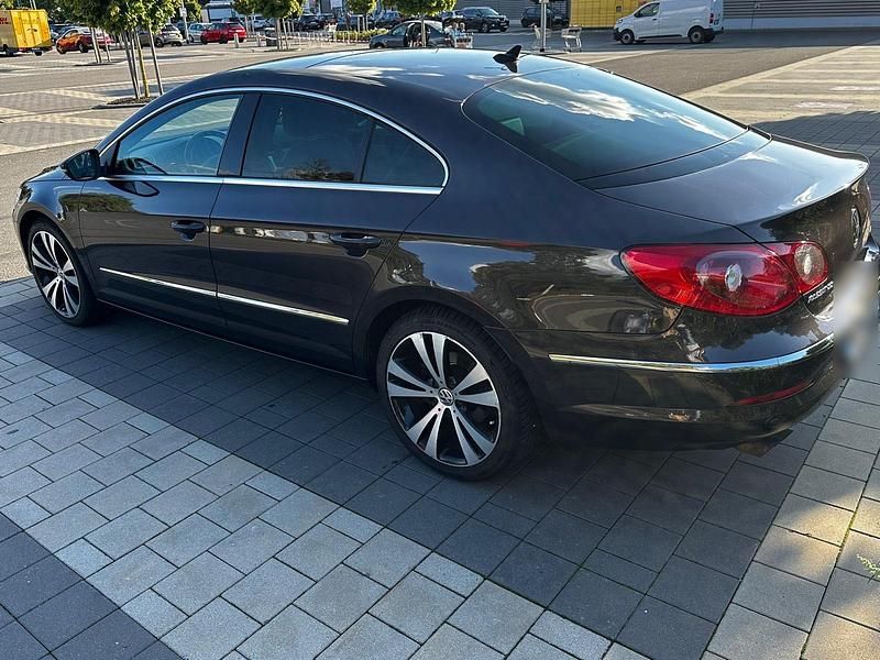 Gebraucht VW Passat 170 PS (125 kW) 2011 Braun Limousine