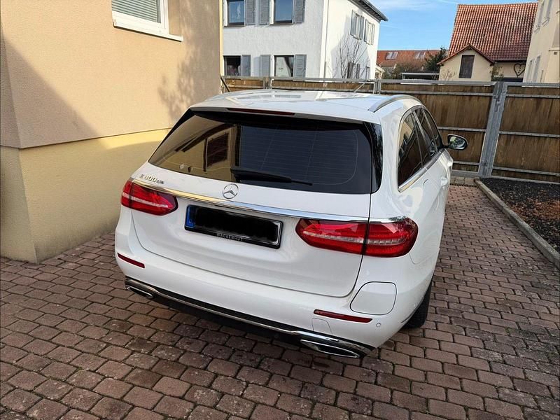 Gebraucht Mercedes E300 Exclusive 194 PS (142 kW) 2019 Weiß Kombi