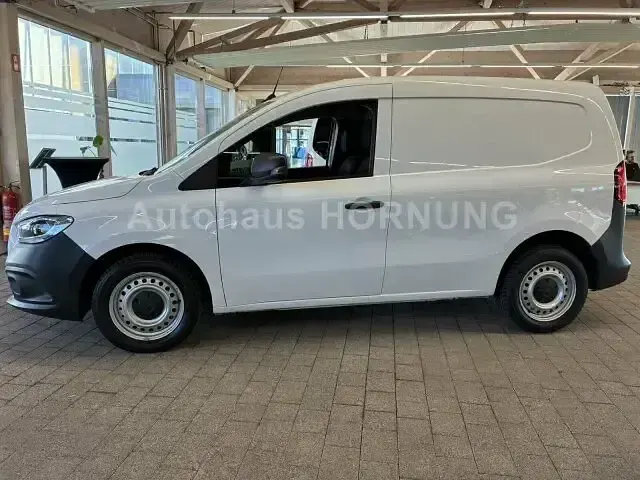Gebraucht Mercedes Citan 113 130 PS (95 kW) 2023 Arktikweiß Limousine