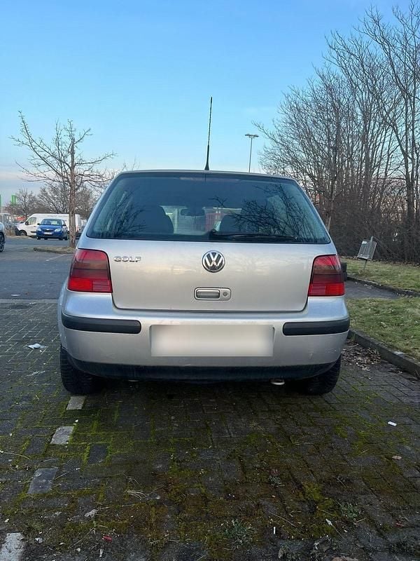 Gebraucht VW Golf IV 105 PS (77 kW) 2003 Kleinwagen
