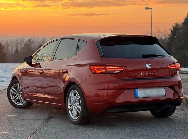 Gebraucht Seat Leon 116 PS (85 kW) 2018 Rot Limousine
