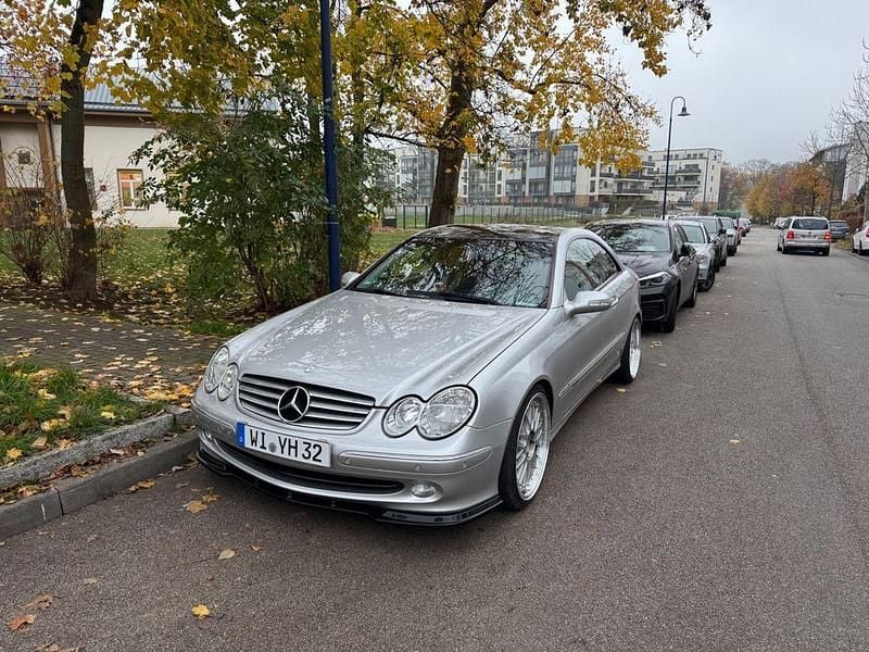 Silber Gebraucht 2002 Mercedes CLK320 Elegance Coupé | 8.990 € (Teuer) - Bild 1/4