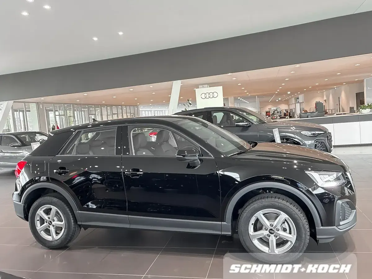 Neu Audi Q2 Comfort 116 PS (85 kW) 2026 Brillantschwarz (schwarz) SUV
