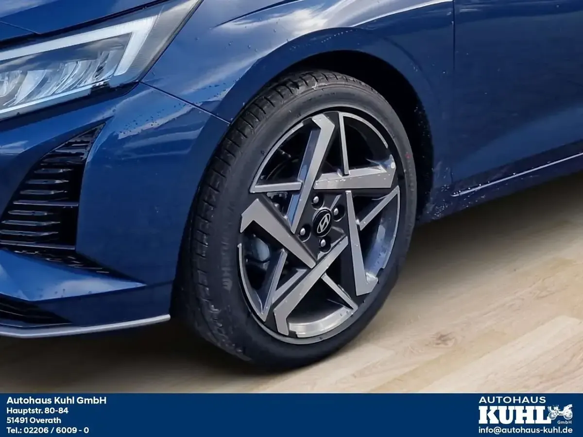 Gebraucht Hyundai i20 Sport 79 PS (58 kW) 2025 Vibrant blue Limousine