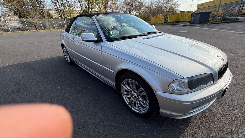 Gebraucht BMW 318 143 PS (105 kW) 2002 Silber Cabrio