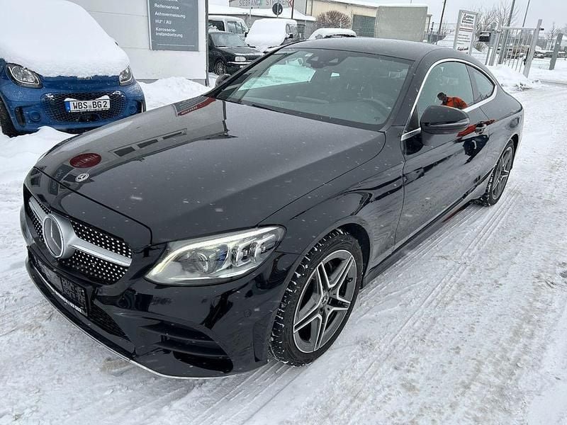 Schwarz Gebraucht 2020 Mercedes C220 AMG line Coupé | 31.990 € (Fairer Preis) - Bild 1/4