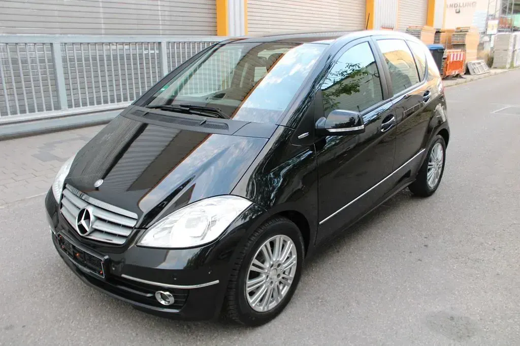 Gebraucht Mercedes A160 Elegance 95 PS (69 kW) 2010 Schwarz Limousine