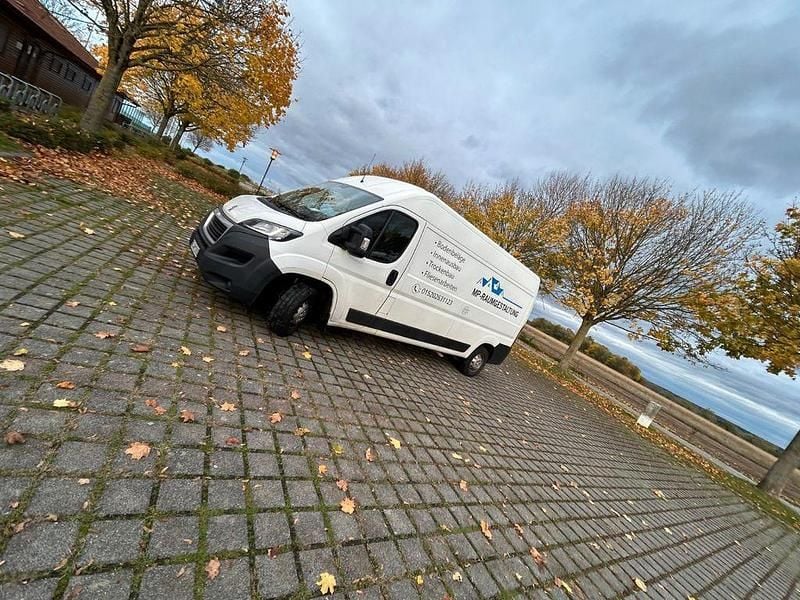 Gebraucht Peugeot Boxer 165 PS (121 kW) 2018 Schwarz Van