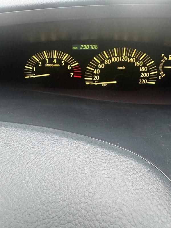 Gebraucht Toyota Previa 156 PS (114 kW) 2006 Silber Van / Kleinbus