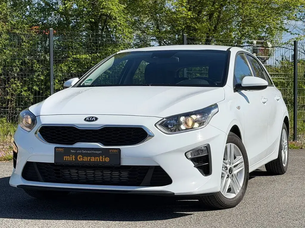 Używany Kia Ceed 136 KM (100 kW) 2020 Biały Hatchback