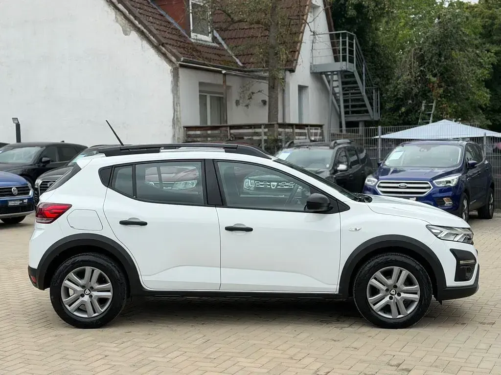 Gebraucht Dacia Sandero Essentiel 91 PS (66 kW) 2021 Weiß SUV