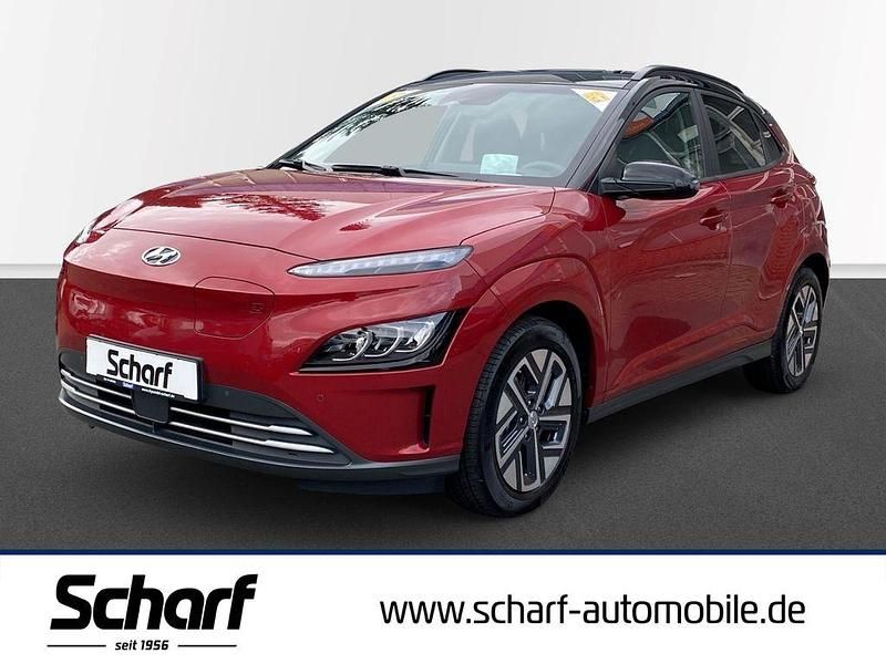 Rot Gebraucht 2022 Hyundai Kona Trend SUV | 26.490 € (Teuer) - Bild 1/4