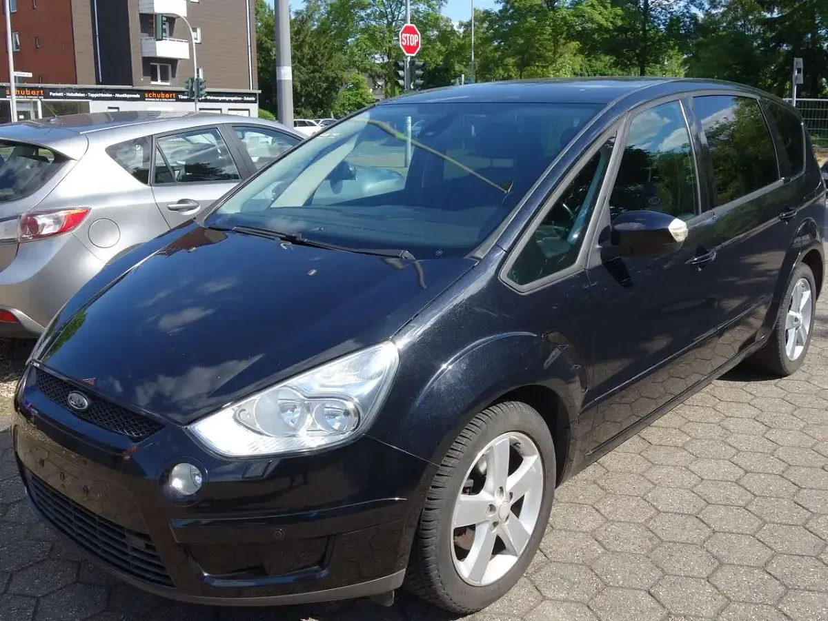 Gebraucht Ford S-MAX Ambiente 145 PS (106 kW) 2009 Schwarz Van / Kleinbus