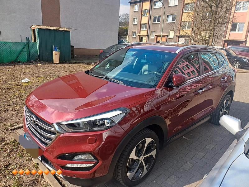 Gebraucht Hyundai Tucson Premium 186 PS (136 kW) 2015 Rot SUV