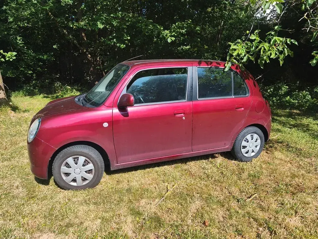 Gebraucht Daihatsu Trevis 58 PS (42 kW) 2006 Rot Kleinwagen