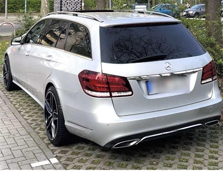 Silber Gebraucht 2015 Mercedes E220 Kombi | 9.899 € (Superpreis) - Bild 1/4