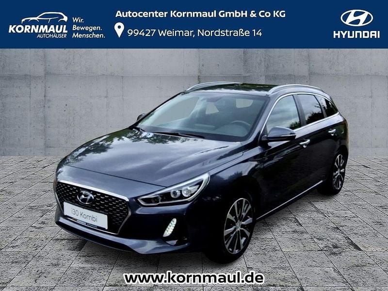 Grau Gebraucht 2017 Hyundai i30 Premium Limousine | 12.807 € (Guter Preis) - Bild 1/4