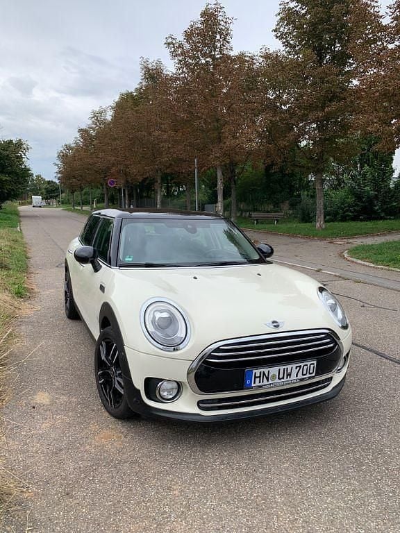 Weiß Gebraucht 2016 Mini Cooper Clubman Kombi | 9.700 € (Guter Preis) - Bild 1/4