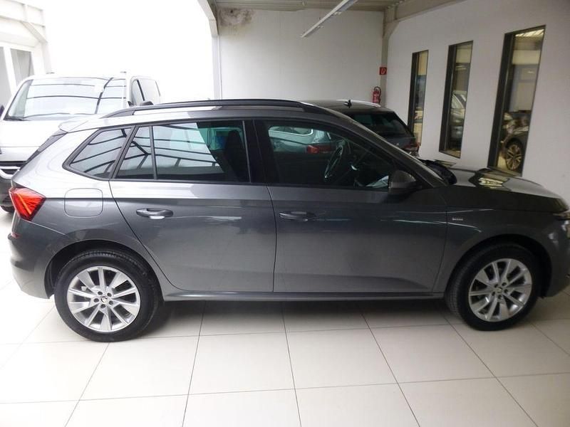 Graphitegrau metallic Gebraucht 2022 Skoda Kamiq Tour SUV | 21.990 € (Fairer Preis) - Bild 1/4
