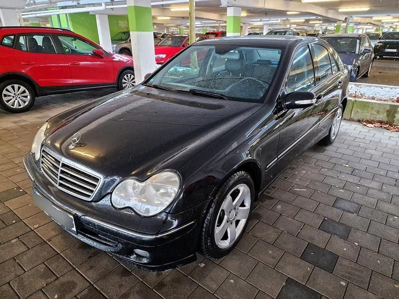 Gebraucht Mercedes C180 Avantgarde 143 PS (105 kW) 2006 Schwarz Limousine