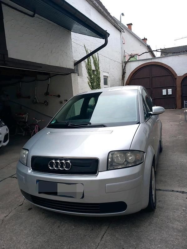 Usata Audi A2 75 CV (55 kW) 2003 Grigio Utilitaria
