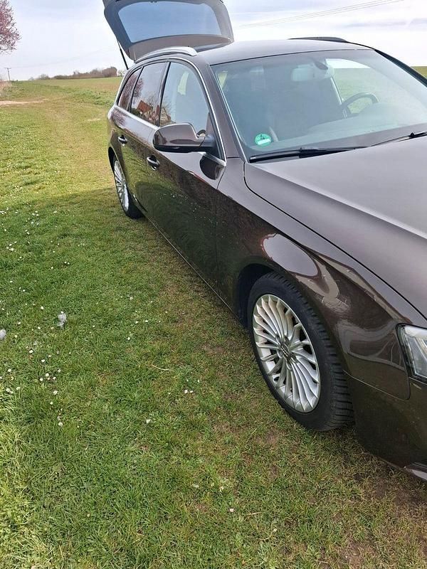 Gebraucht Audi A4 Attraction 150 PS (110 kW) 2014 Braun Kombi