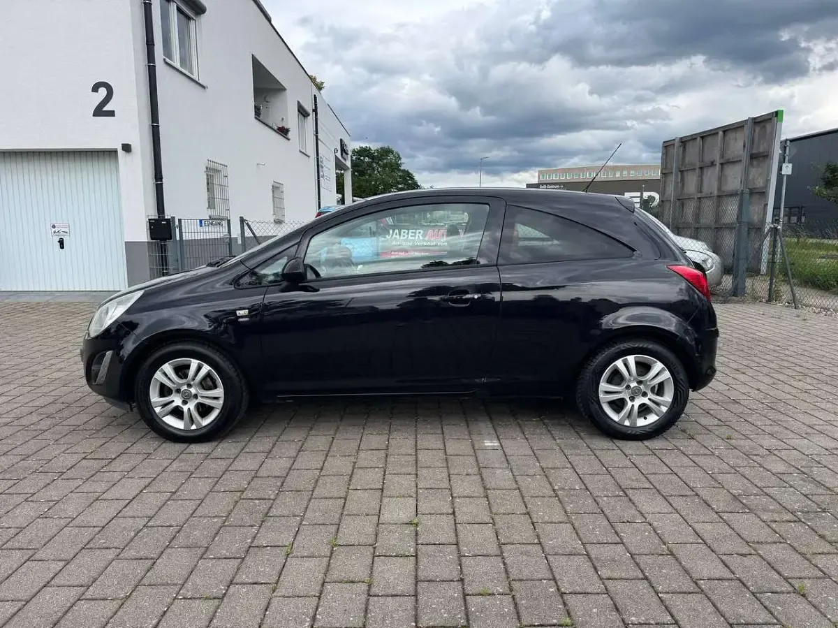 Gebraucht Opel Corsa Satellite 87 PS (63 kW) 2011 Saphirschwarz mineraleffekt Kleinwagen