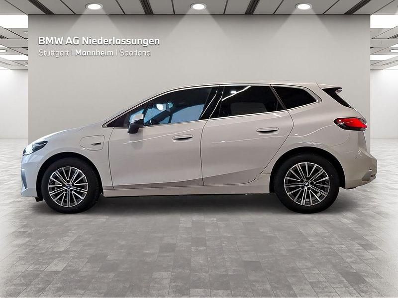 Gebraucht BMW 230e Active Tourer 150 PS (110 kW) 2022 Weiß Van / Kleinbus
